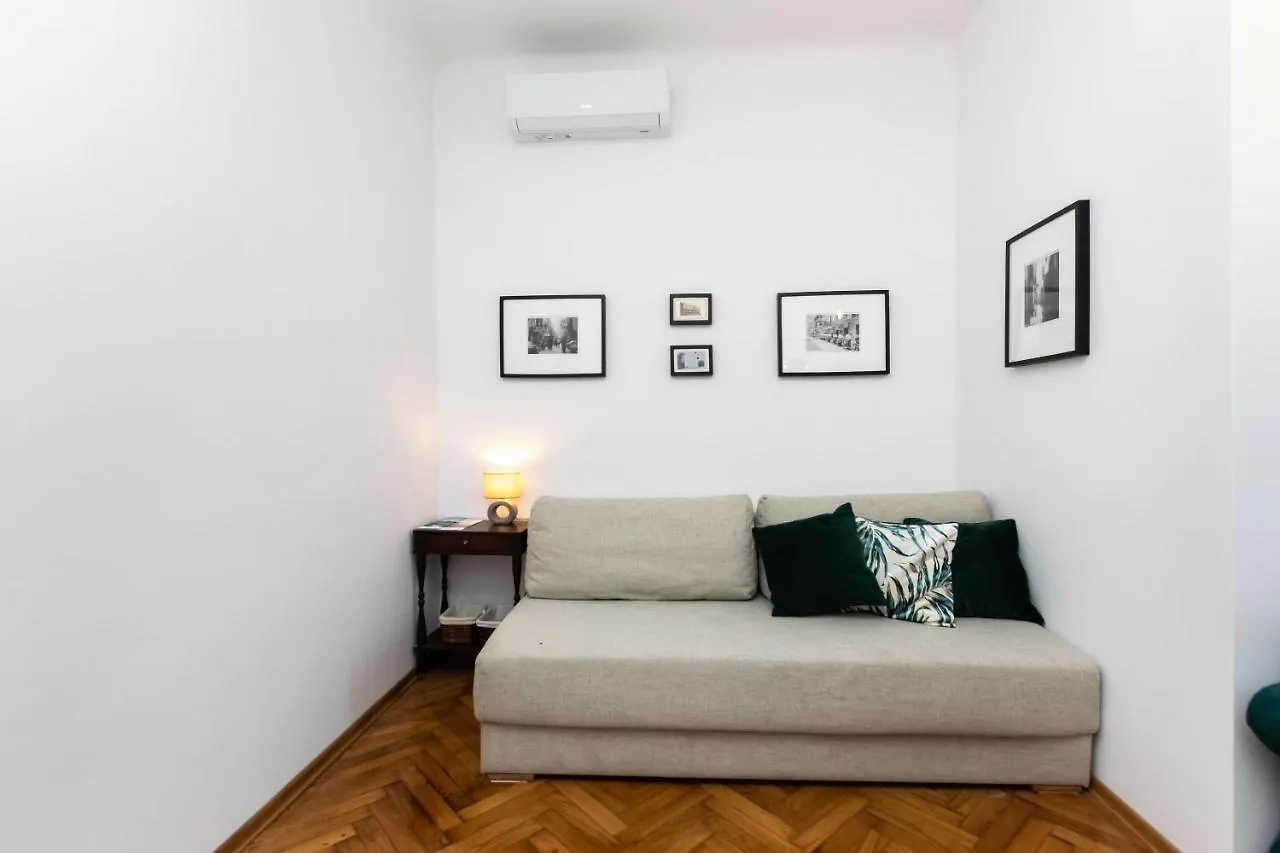Apartment Jelena Delta Rijeka 0*,  Croatia